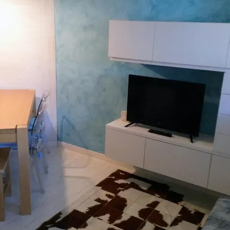 Апартаменти Giomein Elegant Blue House Cervinia