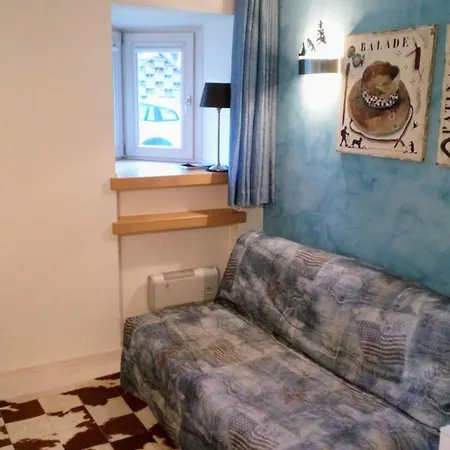 Апартаменти Giomein Elegant Blue House Cervinia