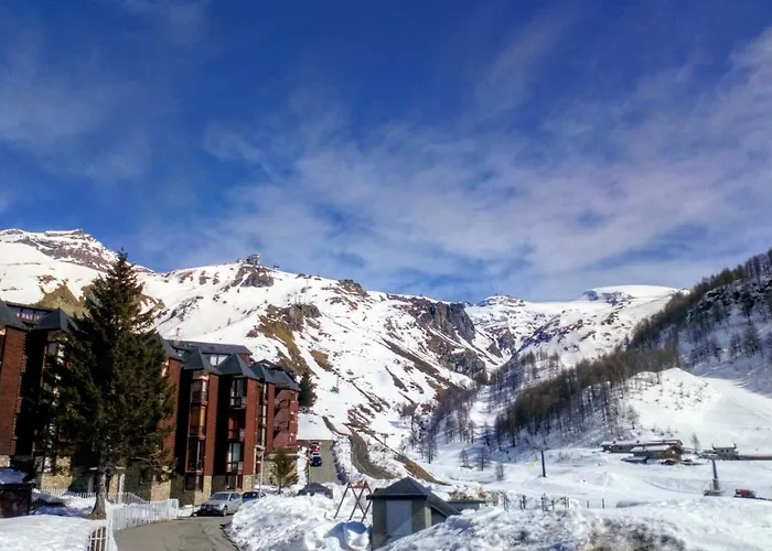 Апартаменти Giomein Elegant Blue House Cervinia *