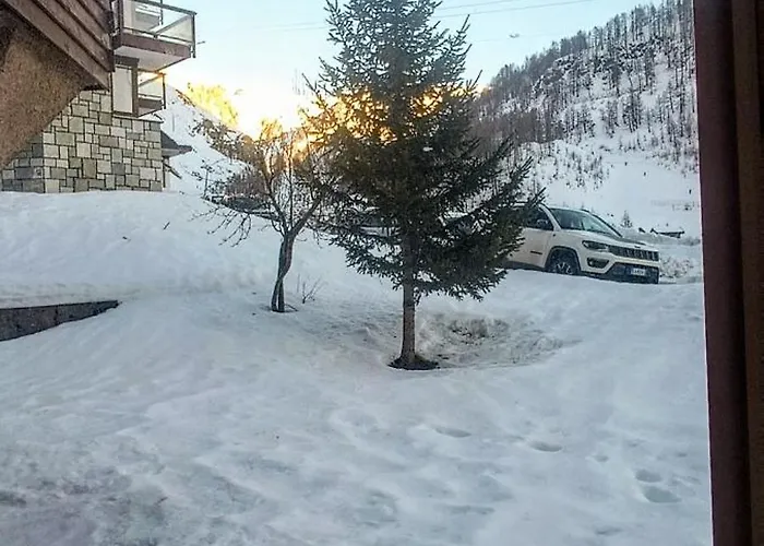 Giomein Elegant Blue House Cervinia * ברויל-קרוויניה